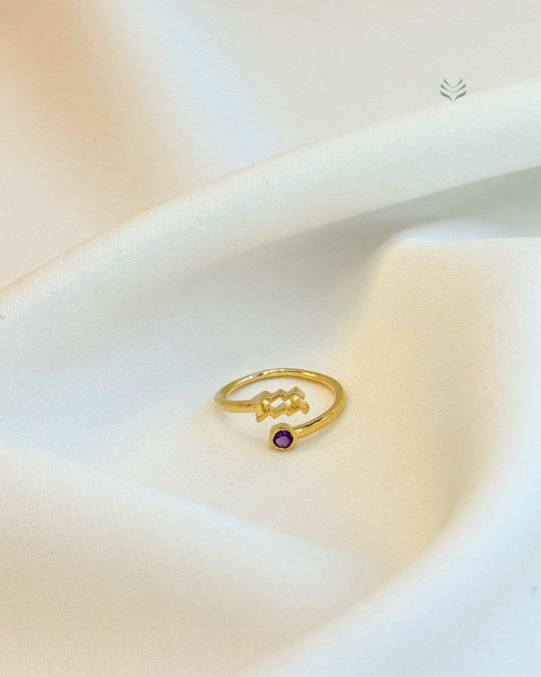 Aquarius – Amethyst Zodiac Ring