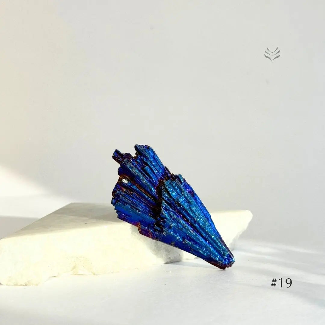 Aura Firewall Kyanite L Crystal free form