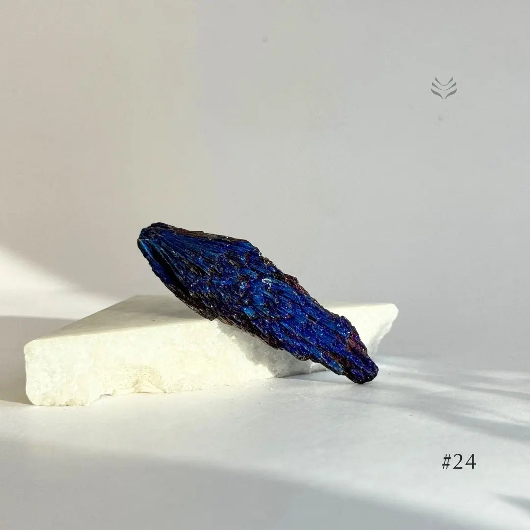 Aura Firewall Kyanite L Crystal free form