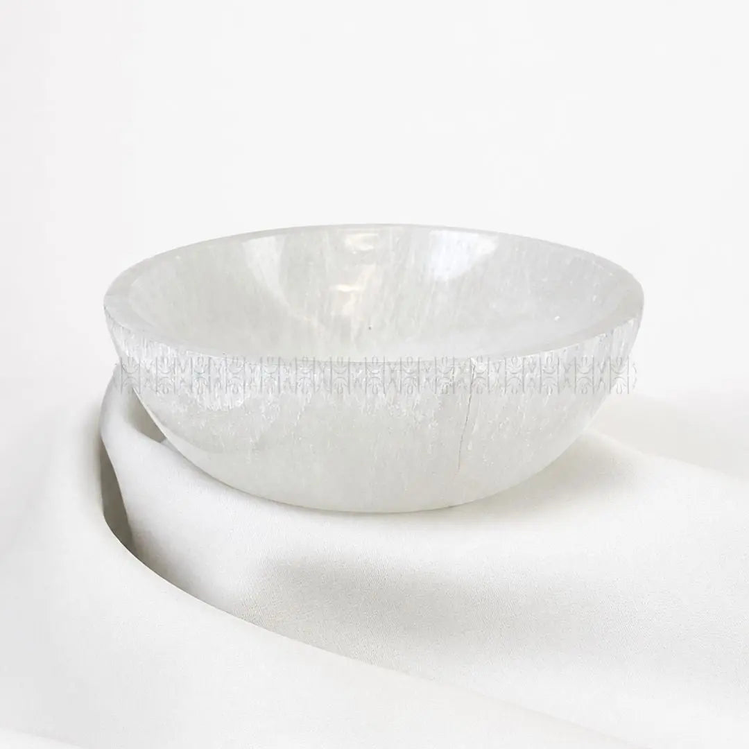 Celestial Aura Selenite Bowl Regular pyramid
