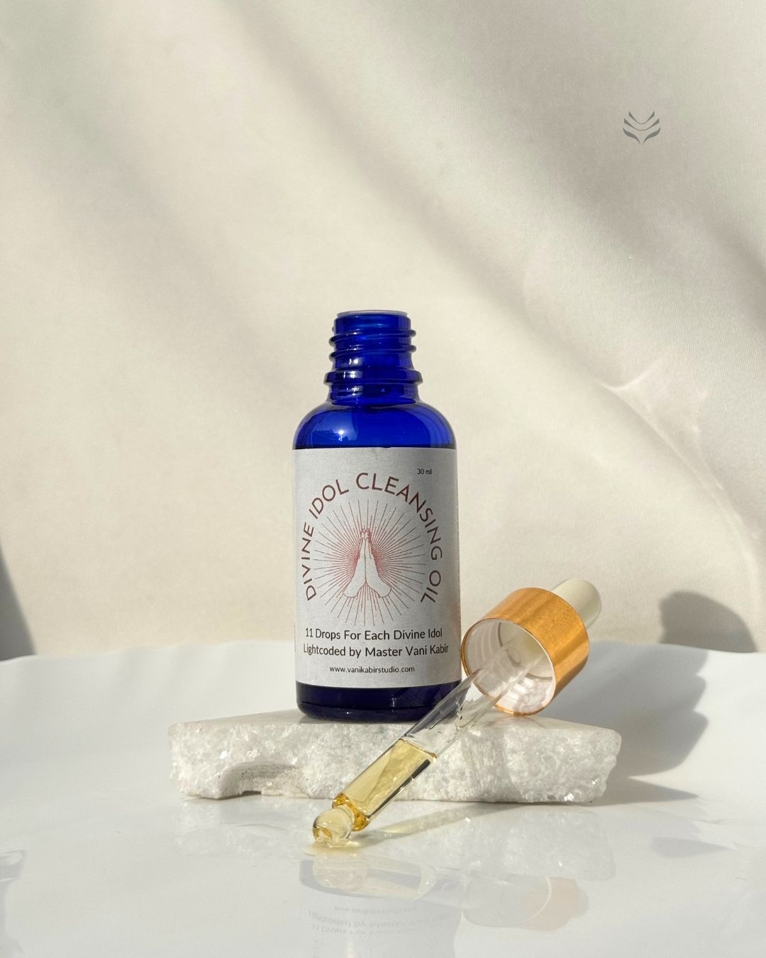 Divine Idol Cleansing Oil
