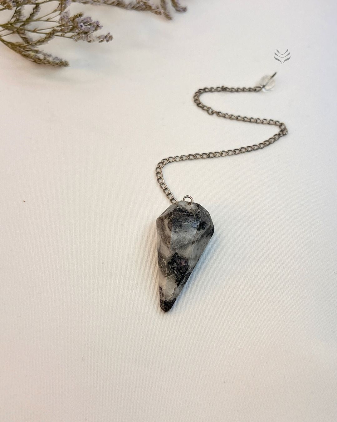 Crystal Pendulum - Ruby Fuchsite