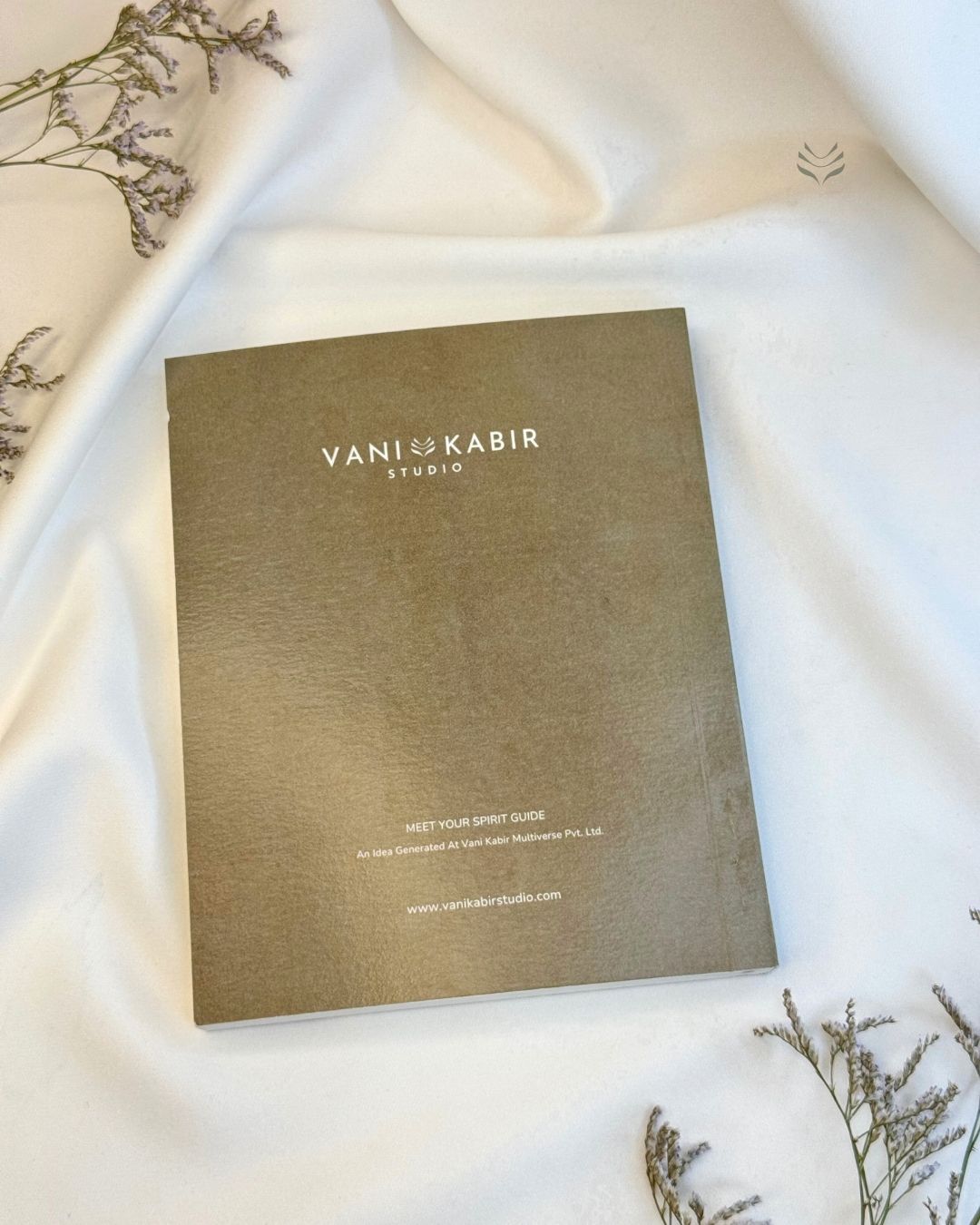 Meet Your Spirit Guide - A Journal to Connect with Your Guide