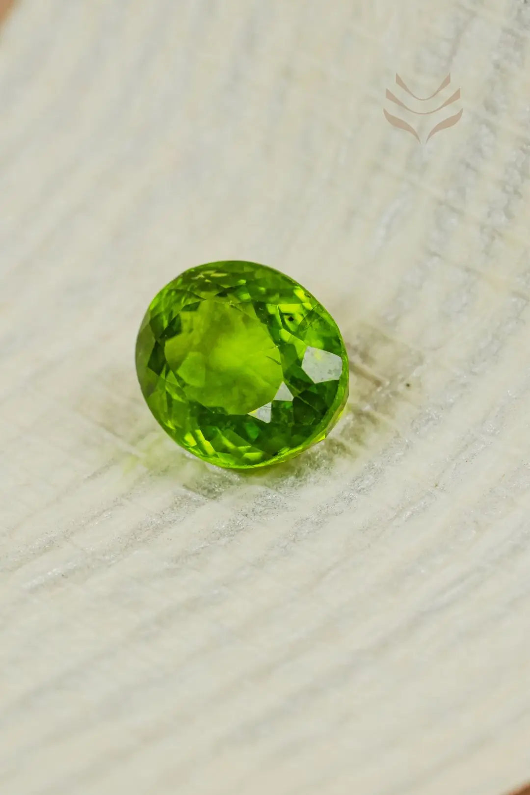 Light-Coded Peridot - 5.70 Ct