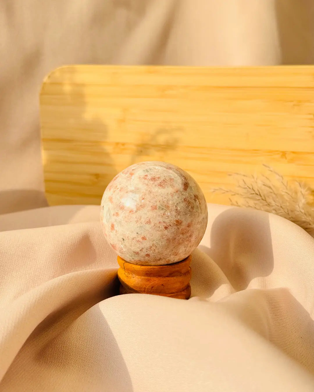 Light-Coded Sunstone Sphere