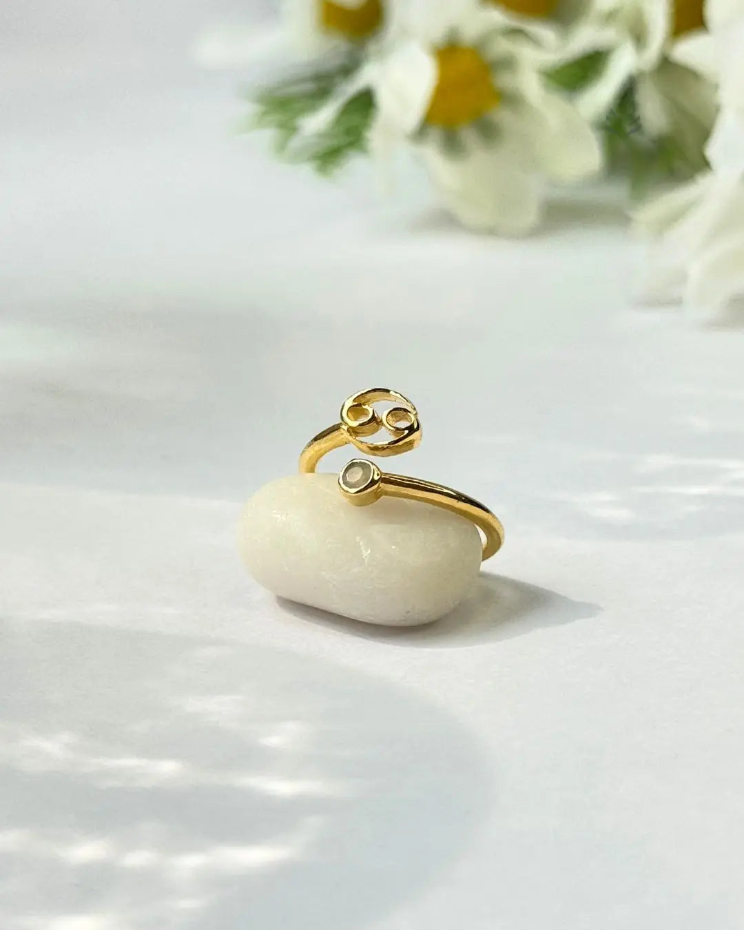 Lightcoded Cancer – Moonstone Zodiac Ring