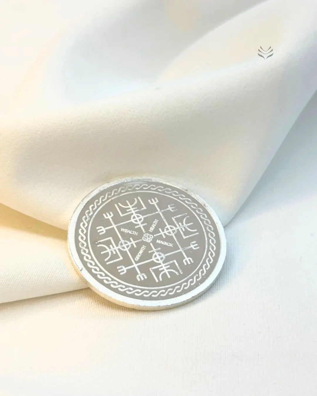Lucky Charm : Vegvisir© Silver Coin