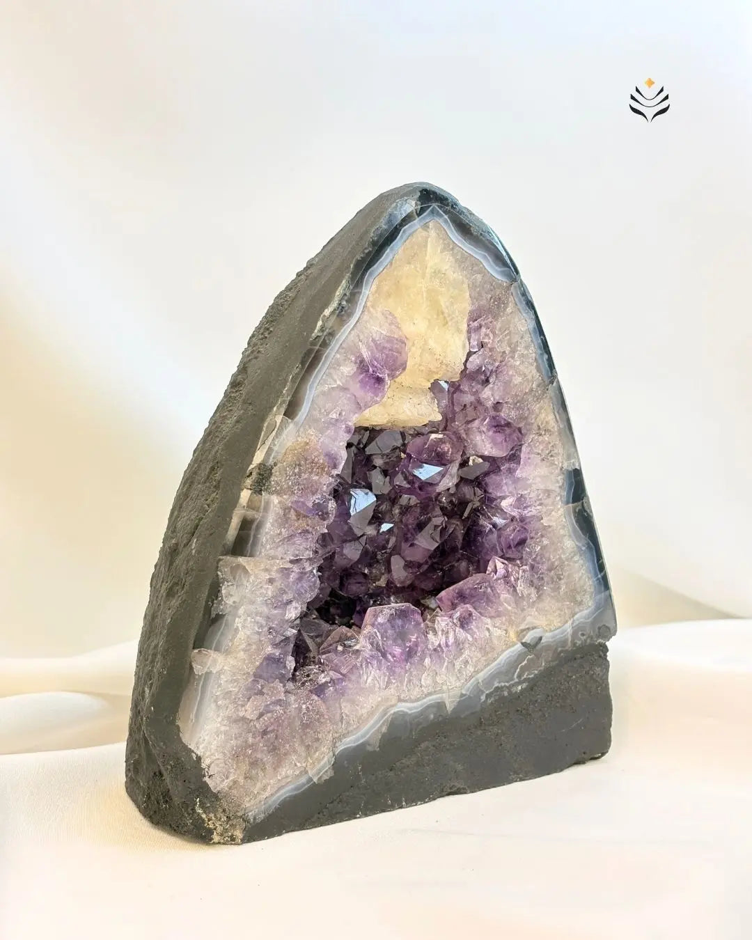 PURPLE PORTAL - AMETHYST GEODE cave