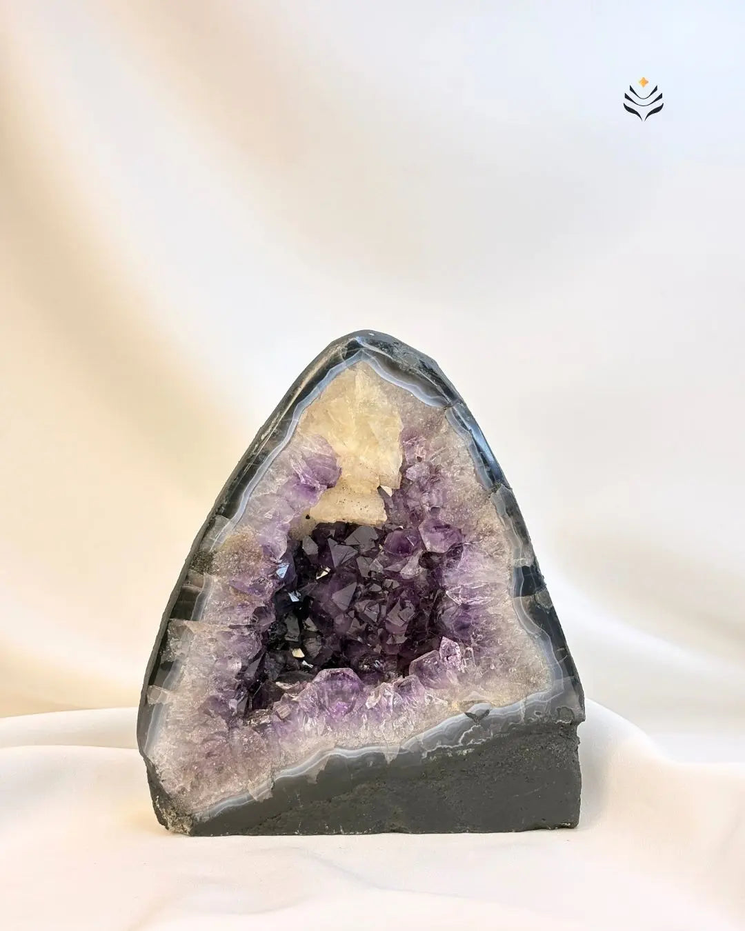 PURPLE PORTAL - AMETHYST GEODE cave