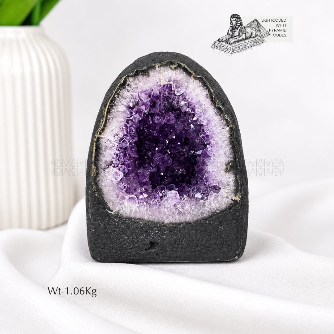Mystic Aura Mini Amethyst cave