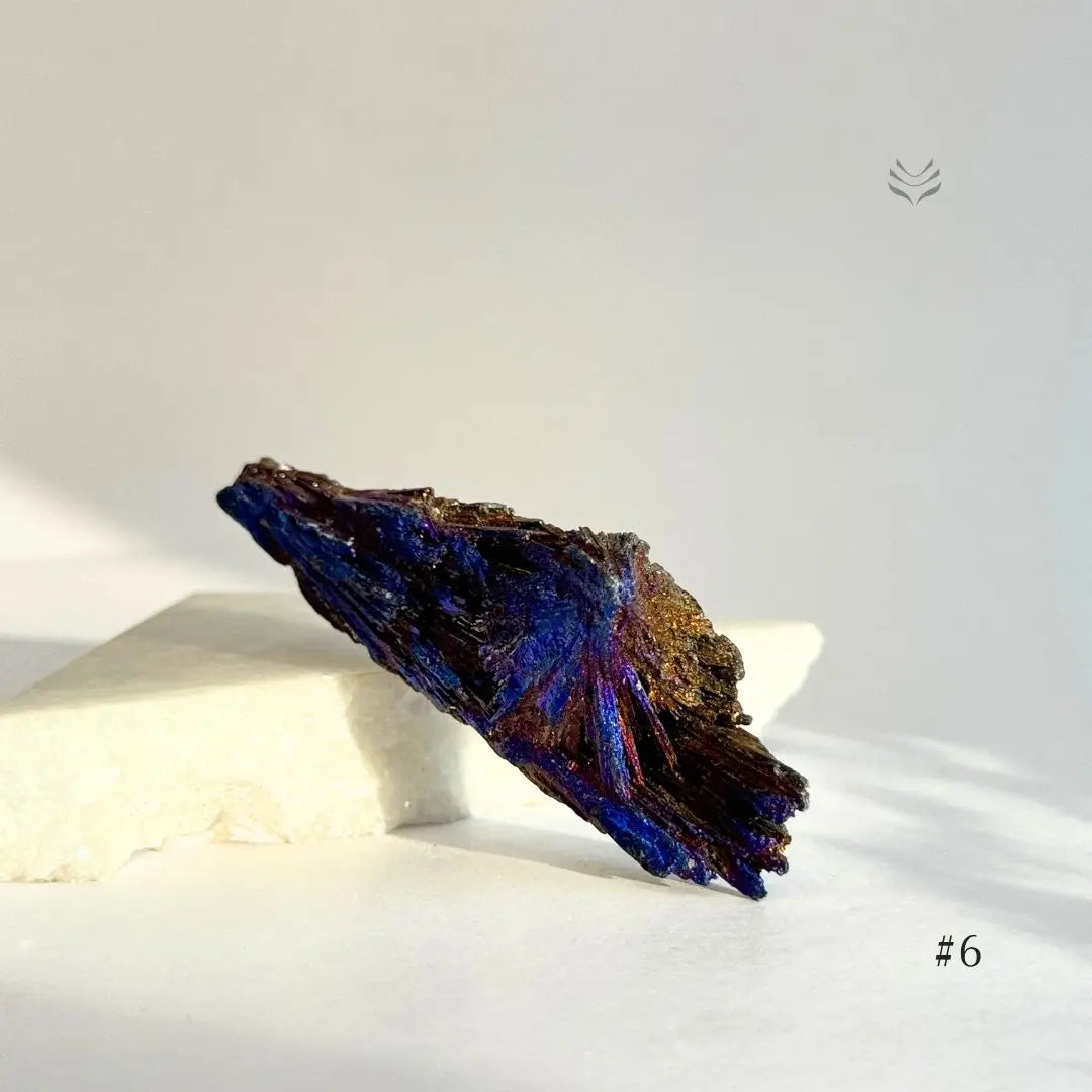 Aura Firewall Kyanite L  Crystal free form