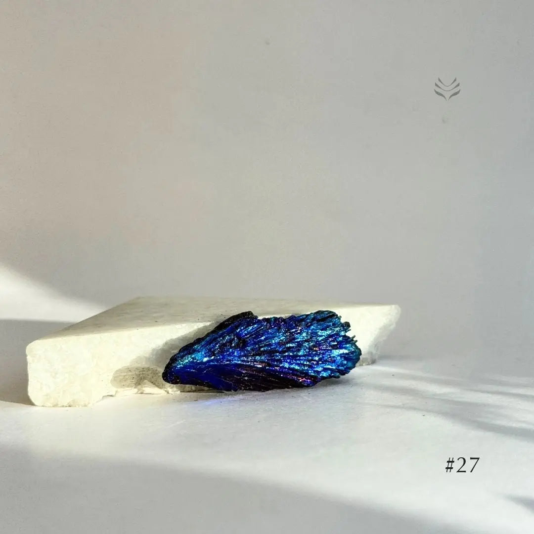 Aura Firewall Kyanite L  Crystal free form
