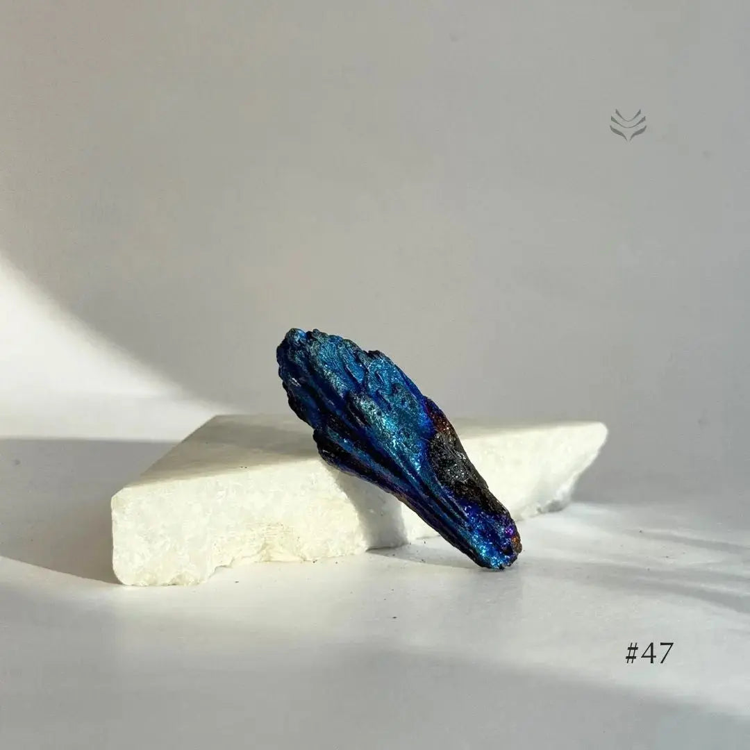 Aura Firewall Kyanite L  Crystal free form