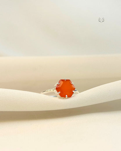 HEXA FIRE CARNELIAN RING