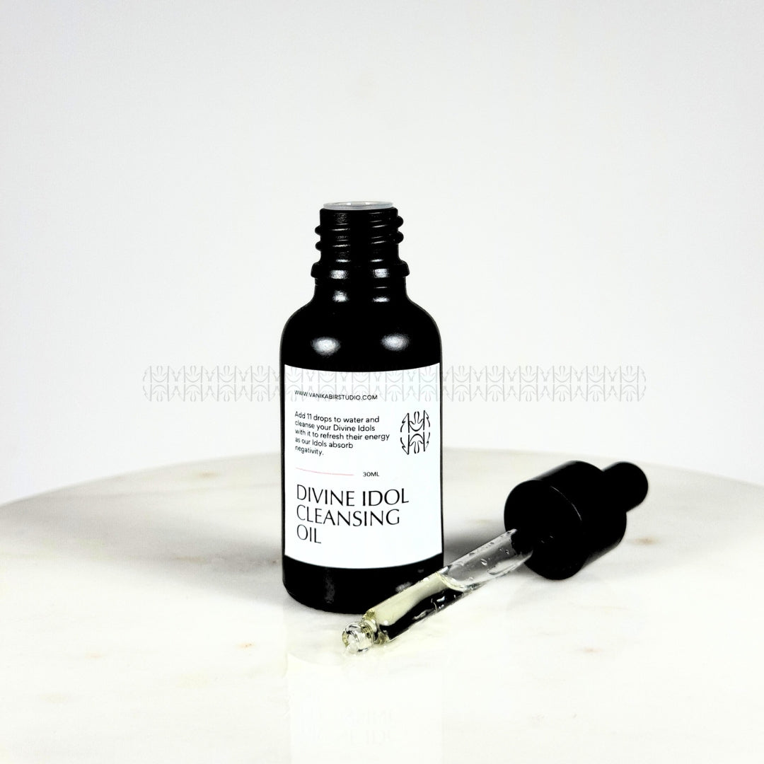 Divine Idol Cleansing Oil  oil
