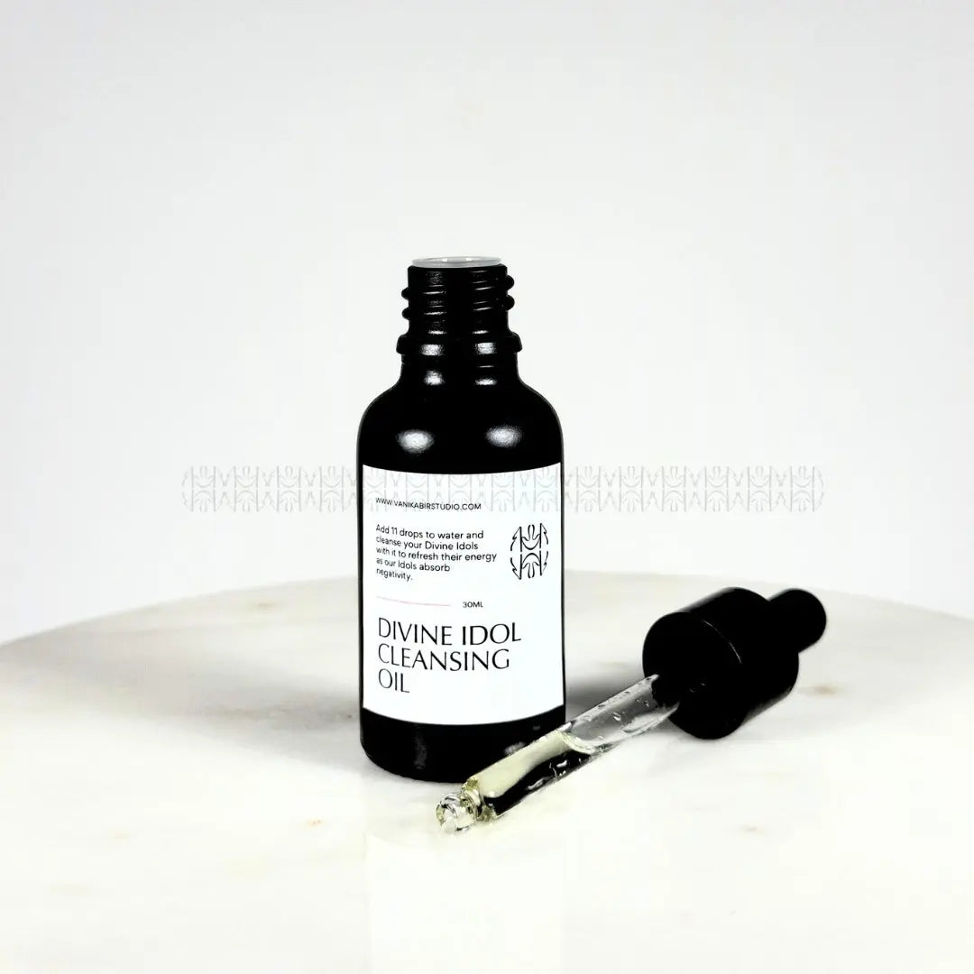 Divine Idol Cleansing Oil  oil