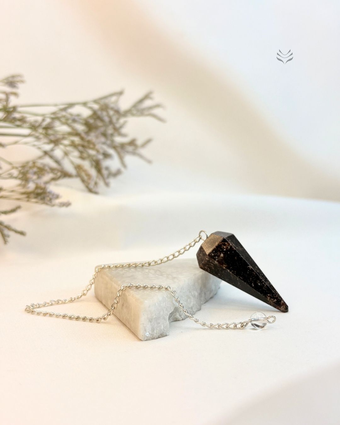 Crystal Pendulum - Garnet 