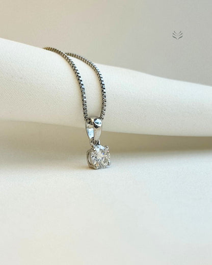 Iris Round Silver Pendant 