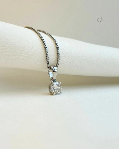 Iris Round Silver Pendant 