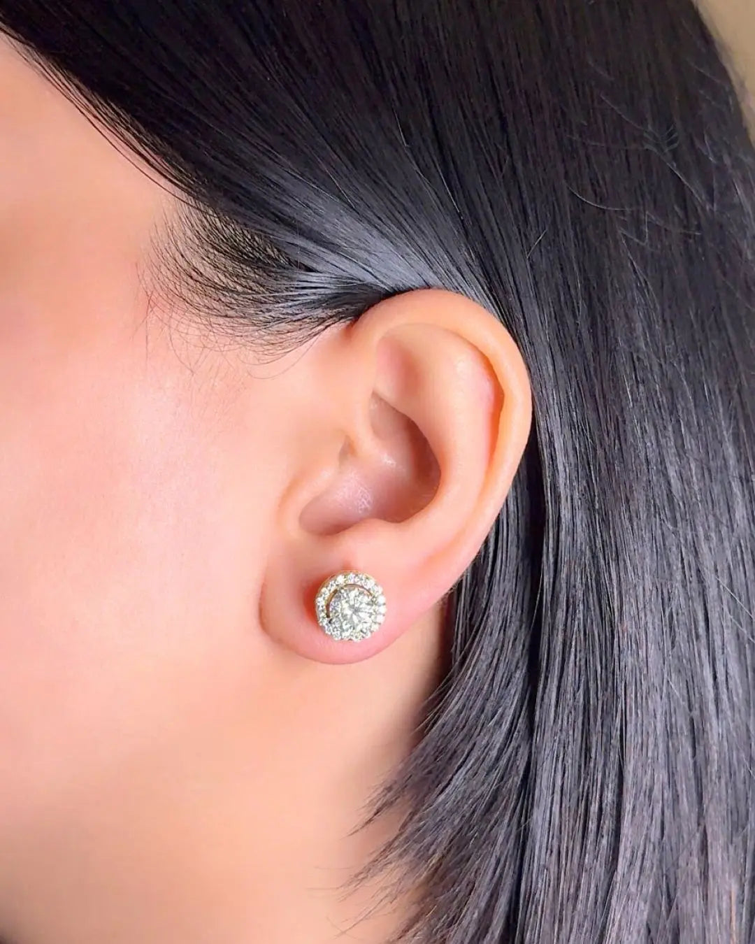 Lightcoded Athena Multi-moissanite Round Silver Gold-plated Screw Back Earrings 