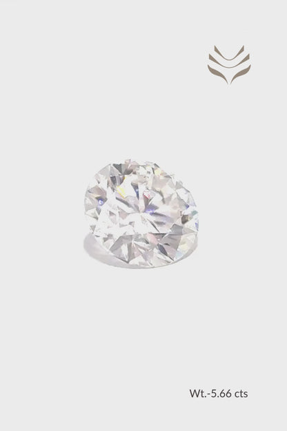 Moissanite - 5.66 Ct