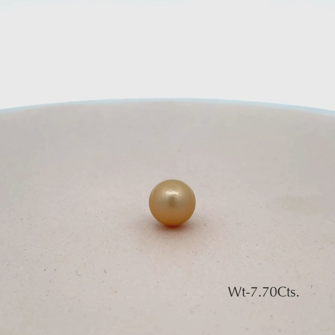 Load video: Pearl - 7.70 Ct
