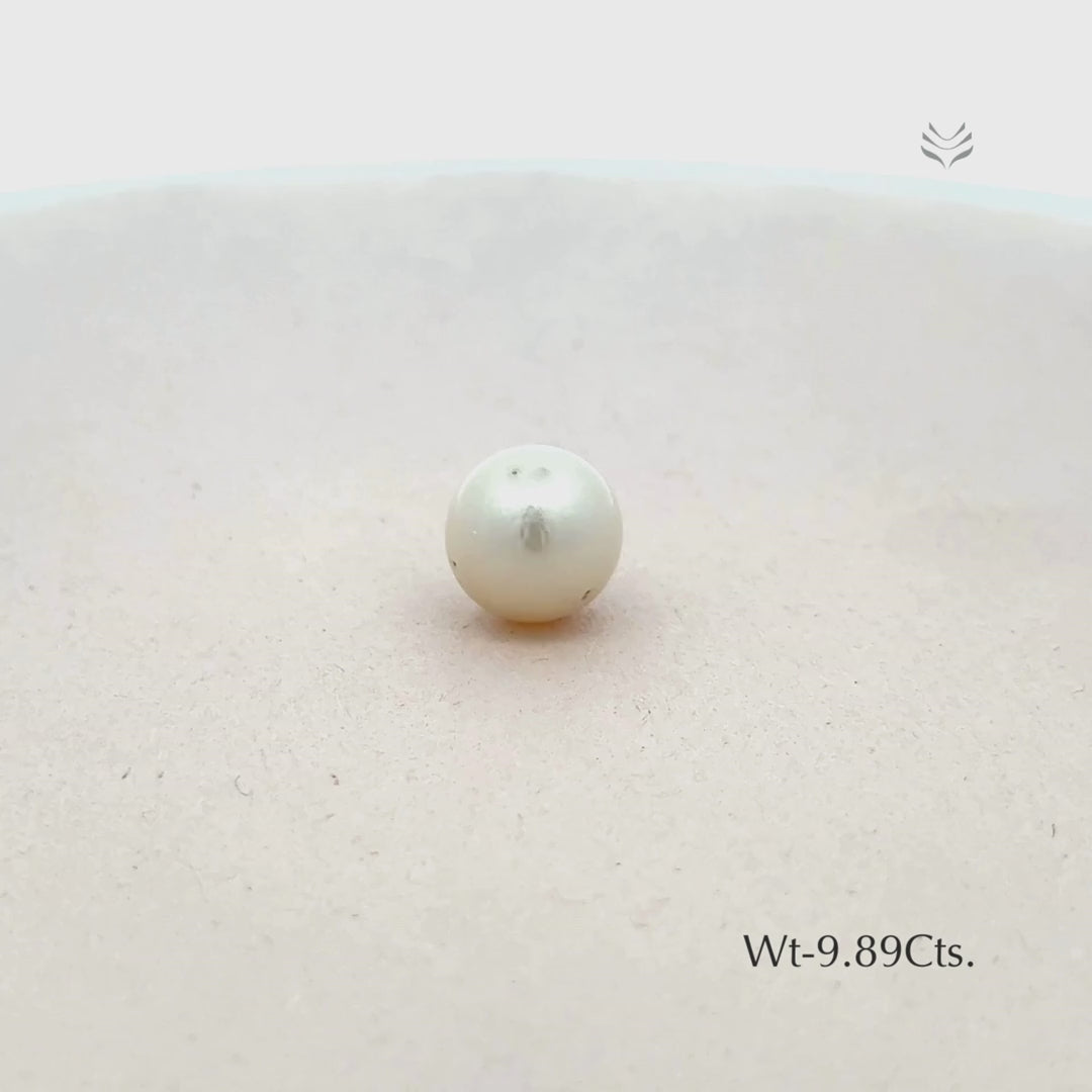 Load video: Pearl - 9.89 Ct