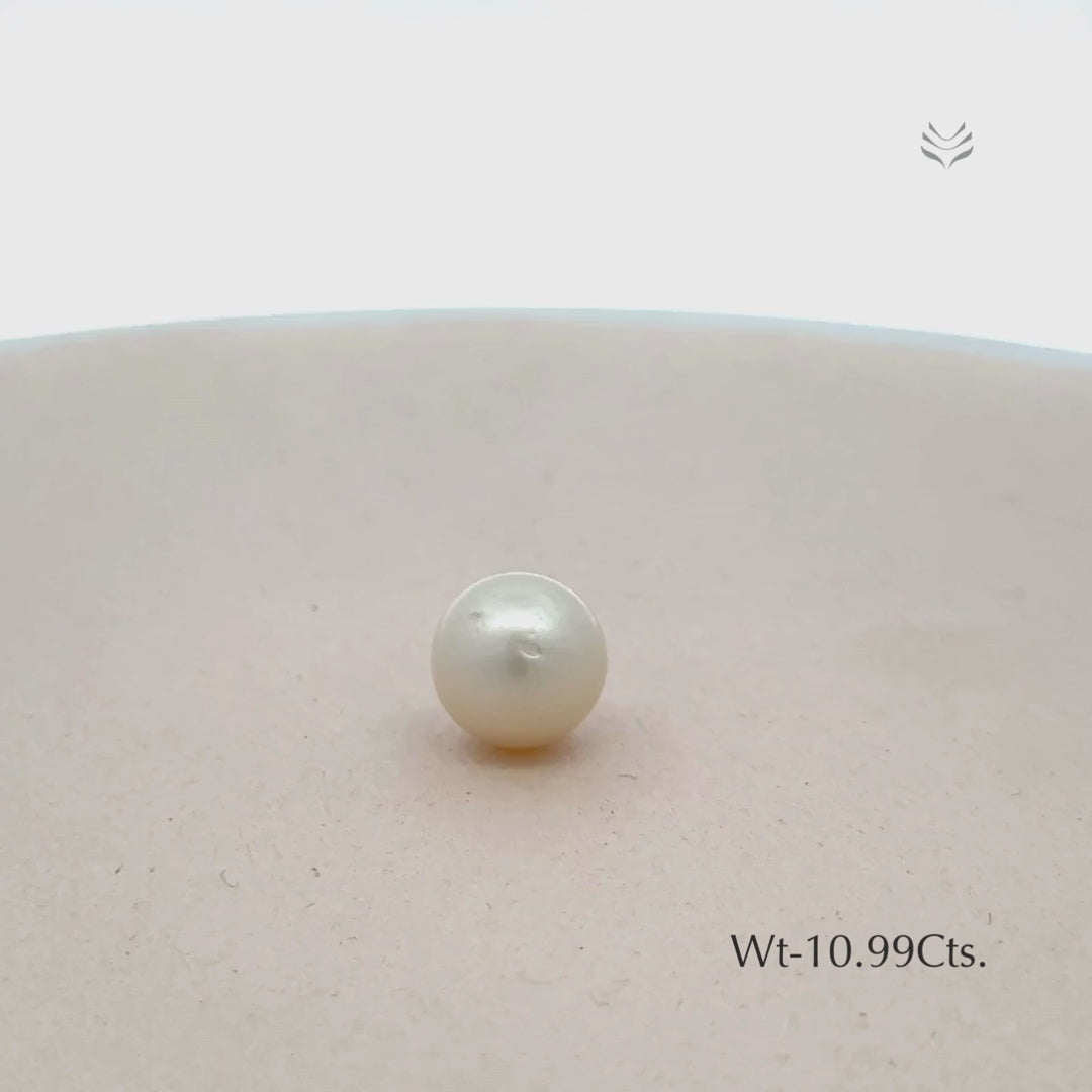 Load video: Pearl - 10.99 Ct