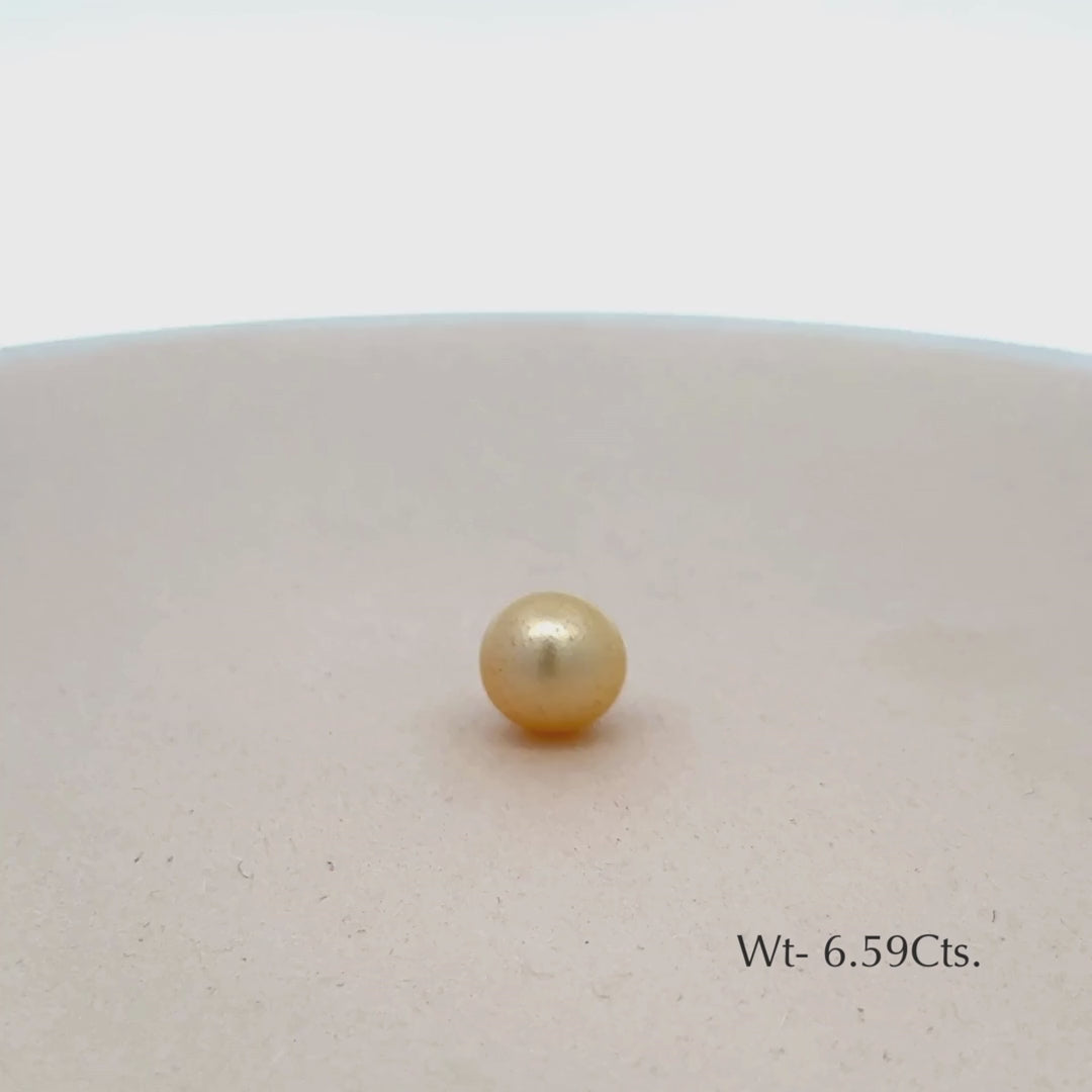 Load video: Pearl - 6.59 Ct