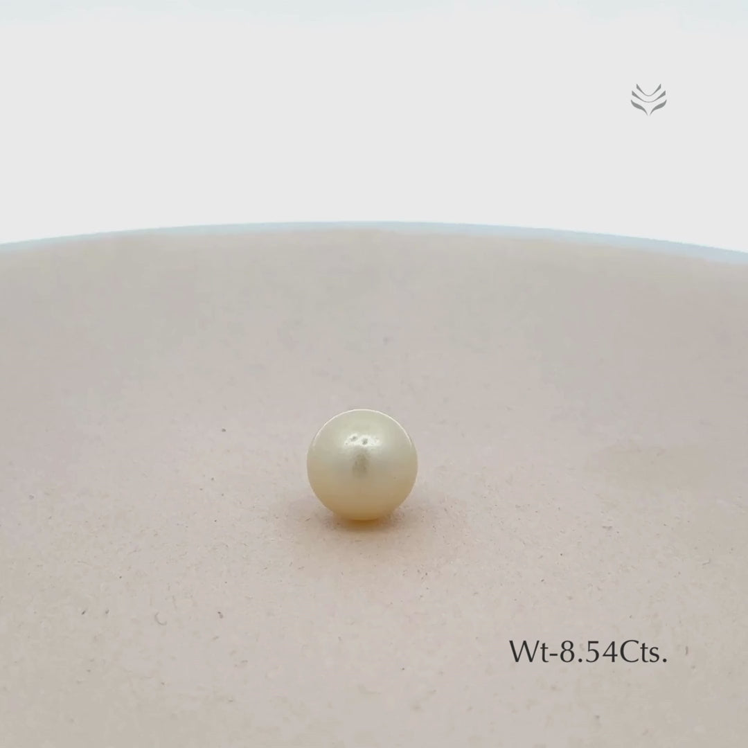 Load video: Pearl - 8.54 Ct